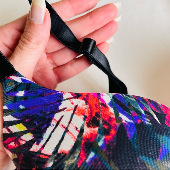 Wear Everywhere Push Up Bra - Picture 4 of 8